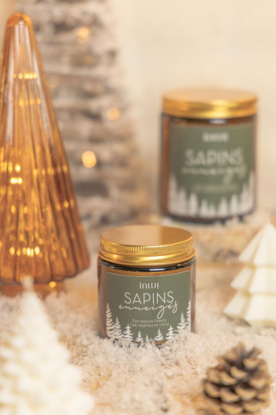 bougie de noël parfumée sapins enneigés