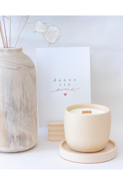 Handmade monoi scented candle