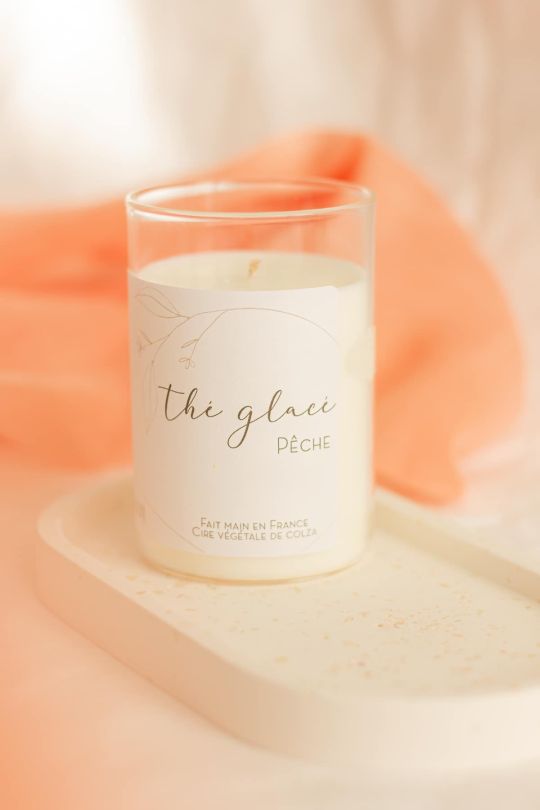 Peach natural scented candle