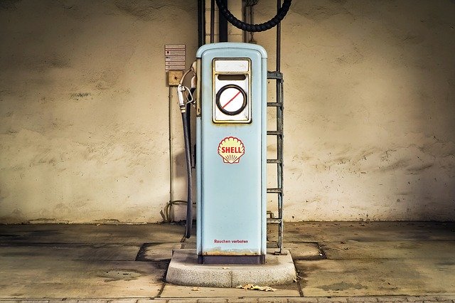 gas-pump-1914310_640.jpg